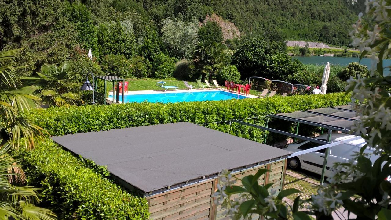 Hotel Due Laghi Padergnone Екстериор снимка