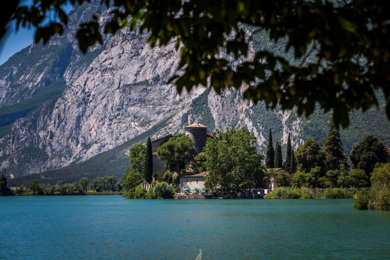 Hotel Due Laghi Padergnone Екстериор снимка
