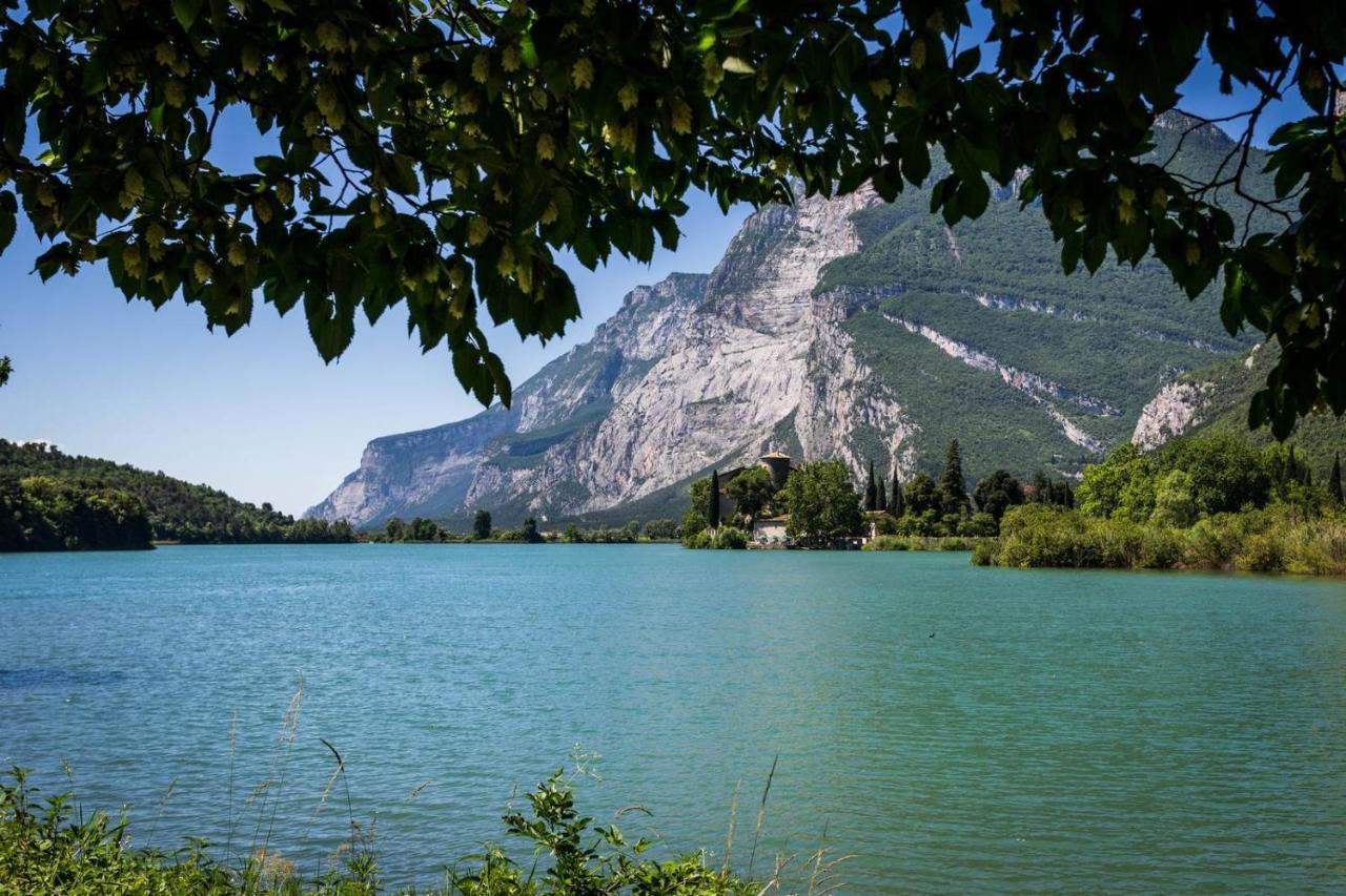Hotel Due Laghi Padergnone Екстериор снимка