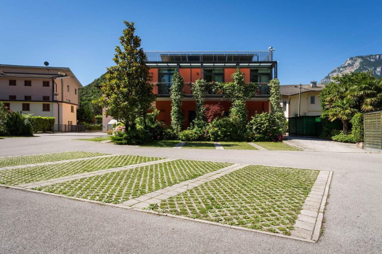 Hotel Due Laghi Padergnone Екстериор снимка