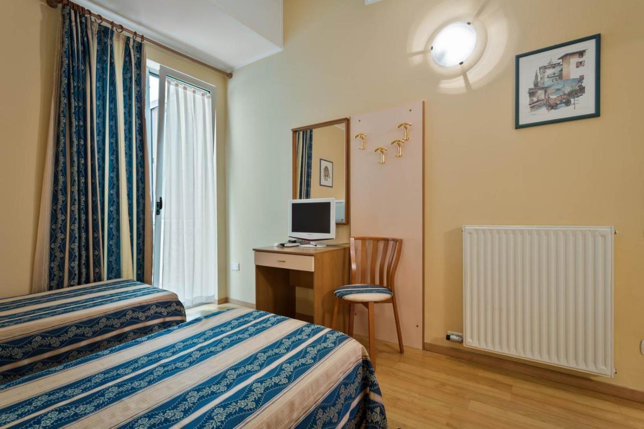 Hotel Due Laghi Padergnone Екстериор снимка