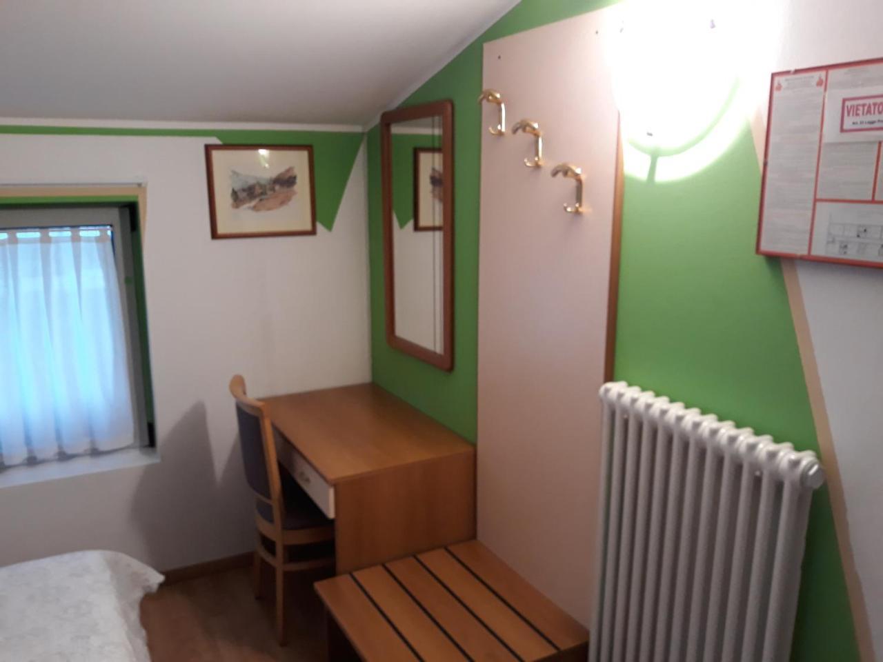 Hotel Due Laghi Padergnone Екстериор снимка