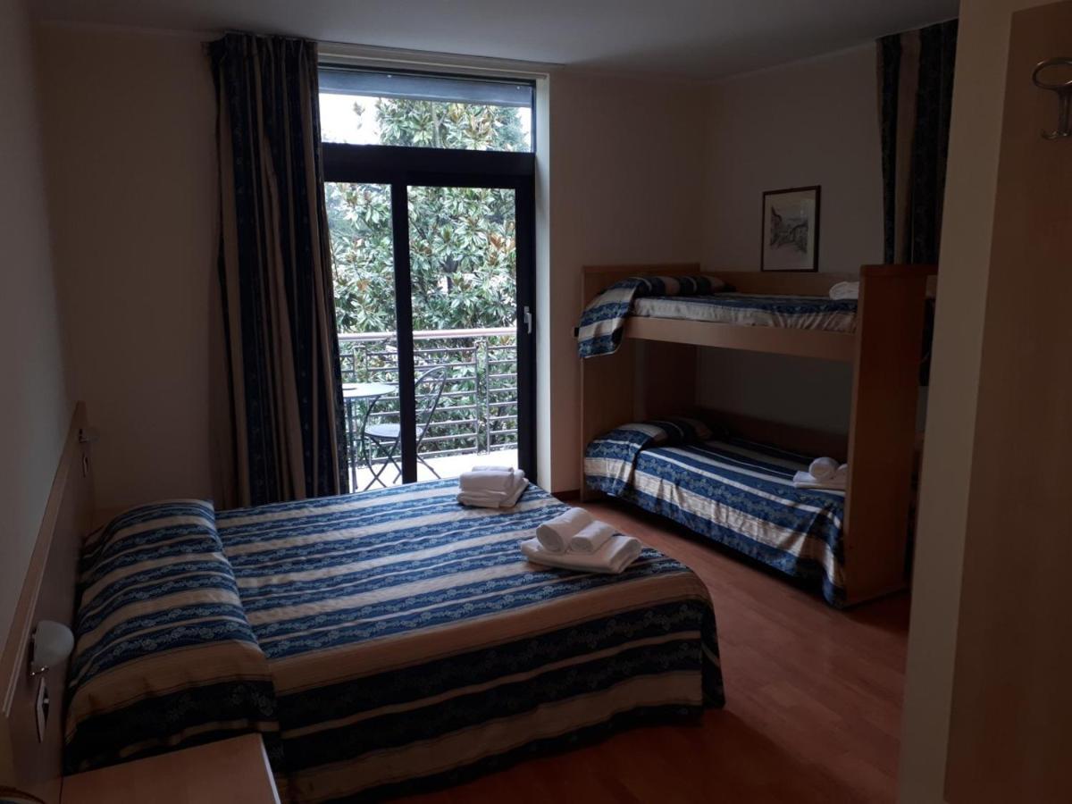 Hotel Due Laghi Padergnone Екстериор снимка